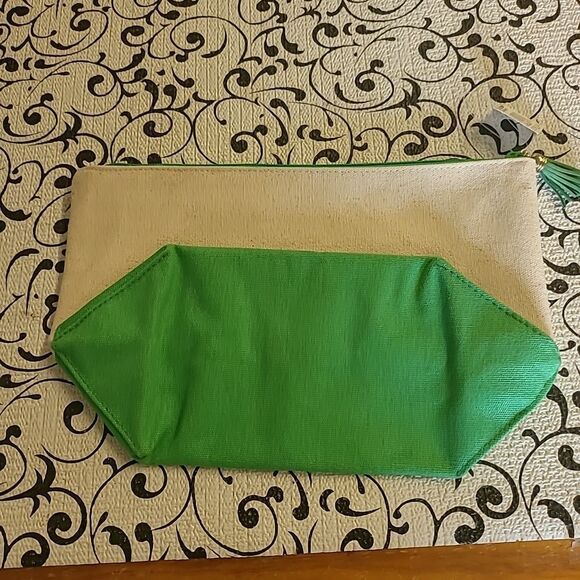 Mainstreet Collection Cosmetic Bag - Picture 2 of 5